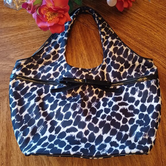 Kate Spade Giraffe Print Tate Lindenwood Nylon Tote Bag - Picture 10 of 10